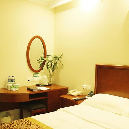 Greentree Inn Zhejiang Jiaxing West Zhongshan Road Vintage Car Building Express Hotel Zewnętrze zdjęcie