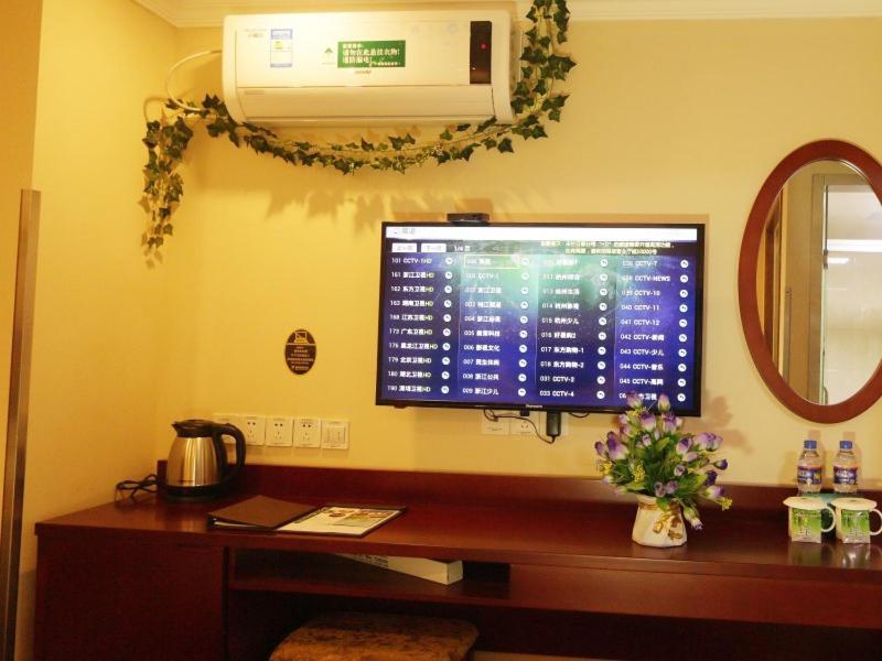 Greentree Inn Zhejiang Jiaxing West Zhongshan Road Vintage Car Building Express Hotel Zewnętrze zdjęcie