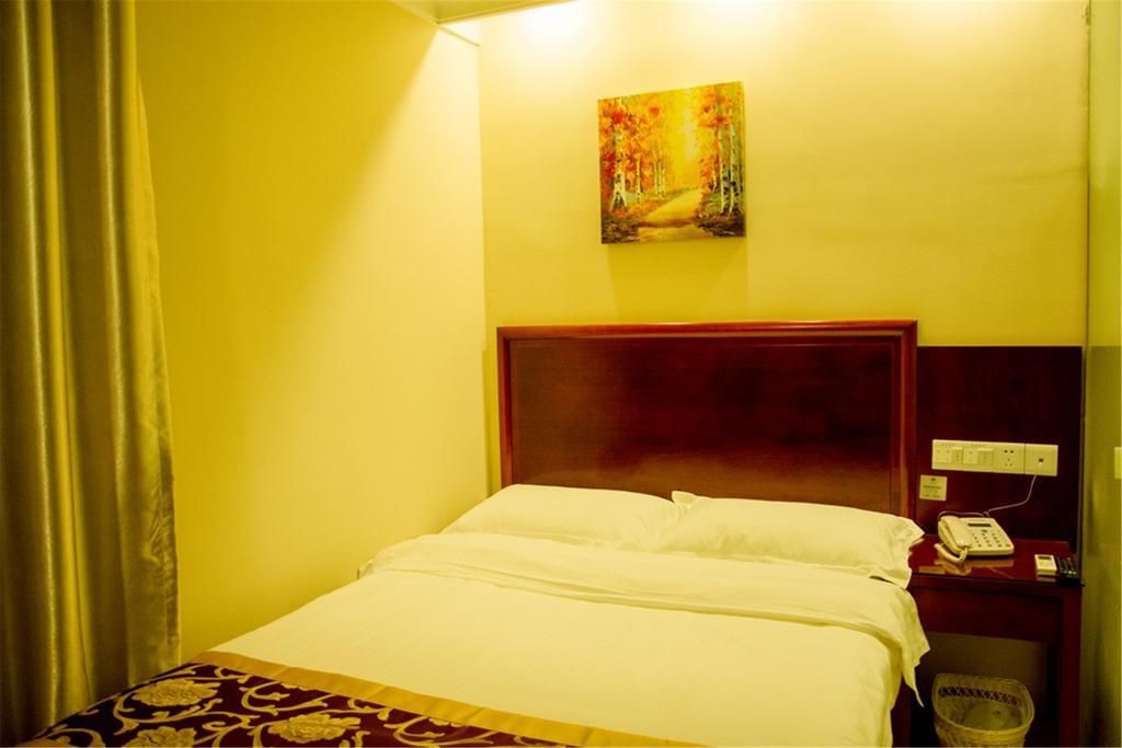 Greentree Inn Zhejiang Jiaxing West Zhongshan Road Vintage Car Building Express Hotel Zewnętrze zdjęcie